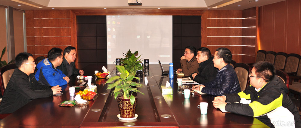 全國電磁計量技術(shù)委員會邵海明秘書長在湖南省計量檢測研究院李慶先副院長的陪同下，蒞臨銀河電氣指導(dǎo)工作