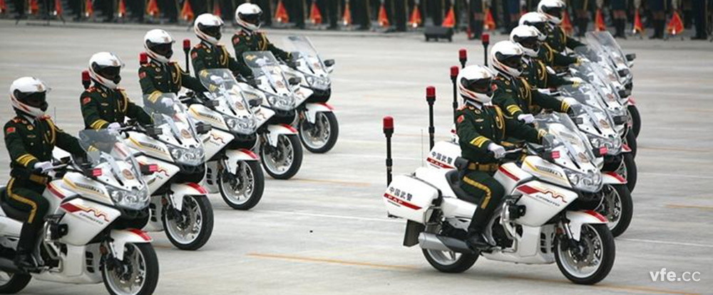 摩托車(chē)禮賓護(hù)衛(wèi)方隊(duì)